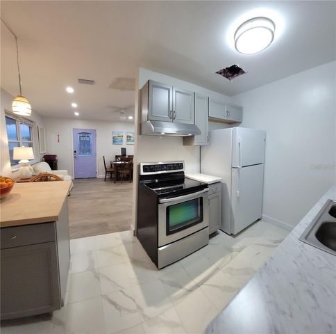 8134 AERO AVENUE, North Port, FL 34287