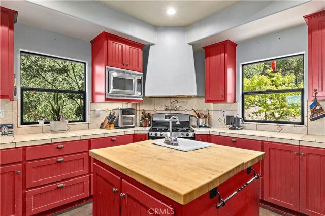 3180 Willow Creek Road, Paso Robles, CA 93446