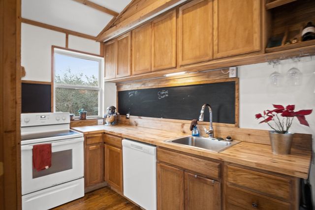 652 Rabbit Run Road, Aransas Pass, TX 78336