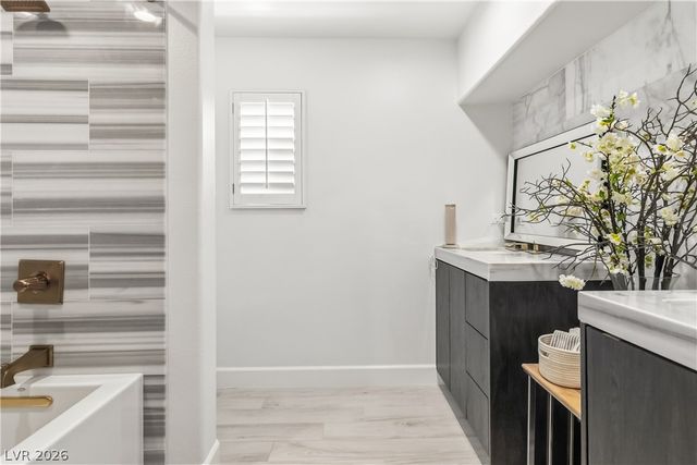 11834 Waterford Castle Court, Las Vegas, NV 89141