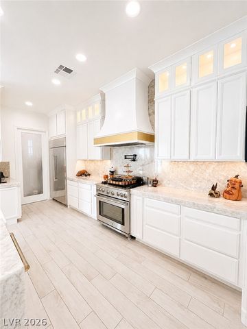 11834 Waterford Castle Court, Las Vegas, NV 89141