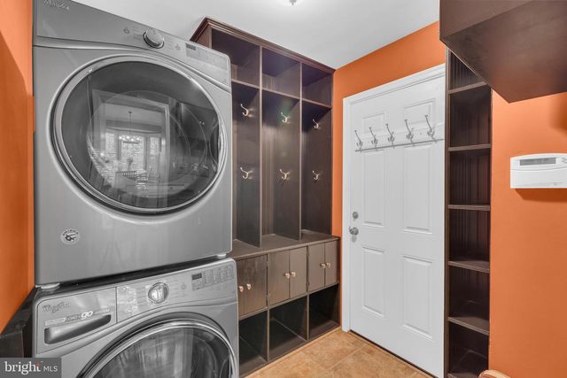 8323 ARGENT CIR, Fairfax Station, VA 22039