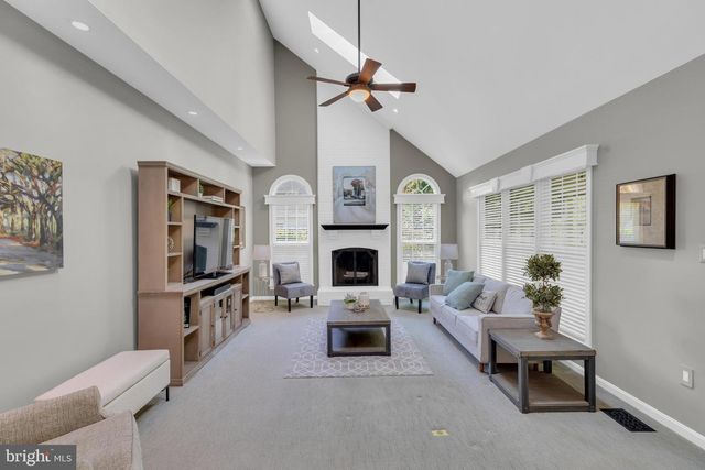 8323 ARGENT CIR, Fairfax Station, VA 22039