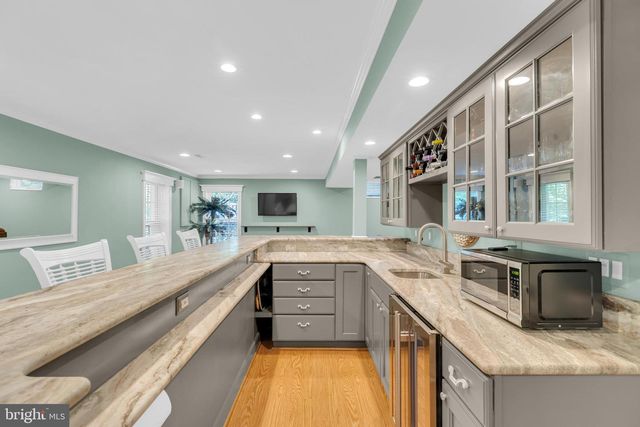8323 ARGENT CIR, Fairfax Station, VA 22039