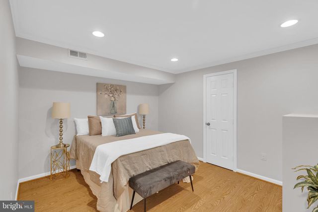 8323 ARGENT CIR, Fairfax Station, VA 22039