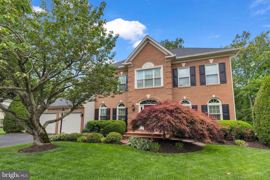 8323 ARGENT CIR, Fairfax Station, VA 22039