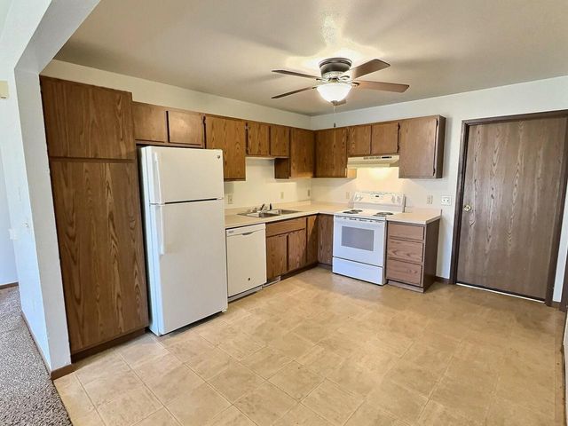 280 WINTERGREEN DRIVE, Omro, WI 54963