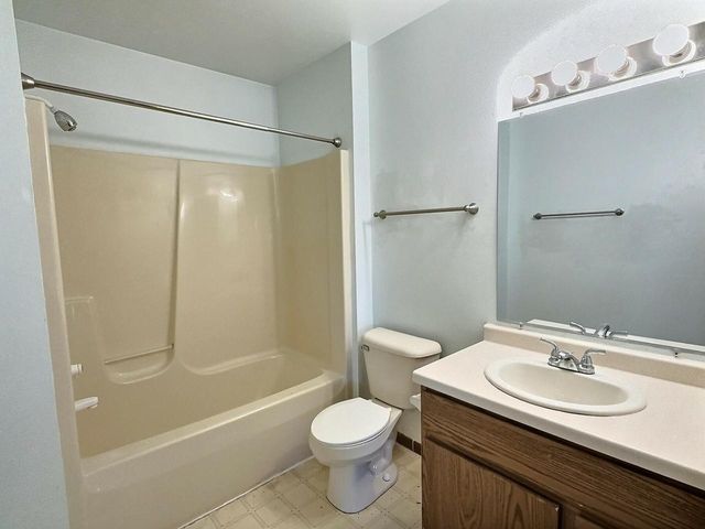 280 WINTERGREEN DRIVE, Omro, WI 54963