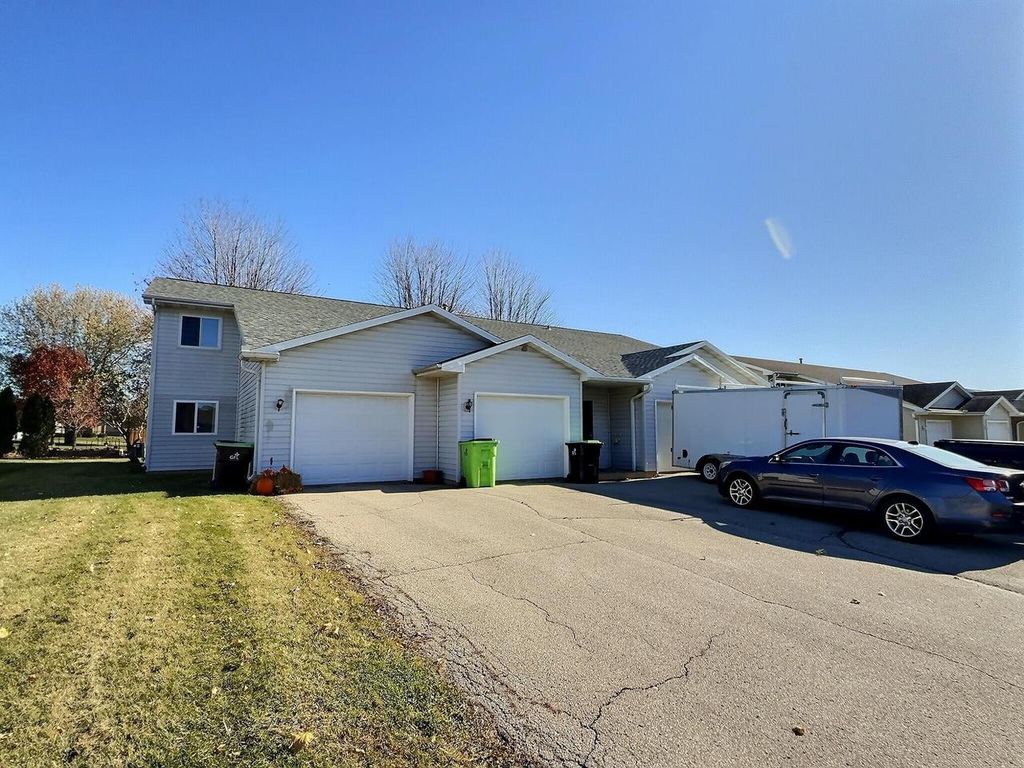 280 WINTERGREEN DRIVE, Omro, WI 54963