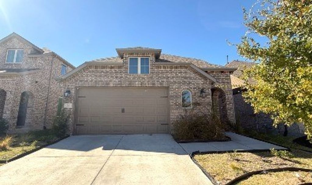 216 Haystack Drive, Van Alstyne, TX 75495