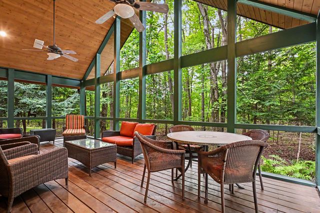 14300 Wildwood Lane, Harbert, MI 49125