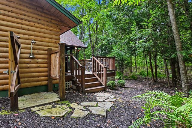 14300 Wildwood Lane, Harbert, MI 49125