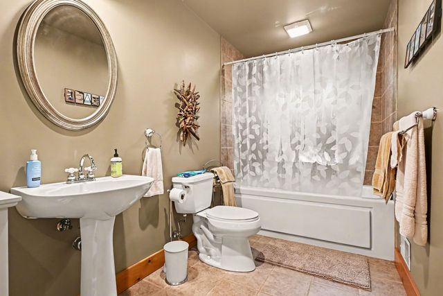14300 Wildwood Lane, Harbert, MI 49125