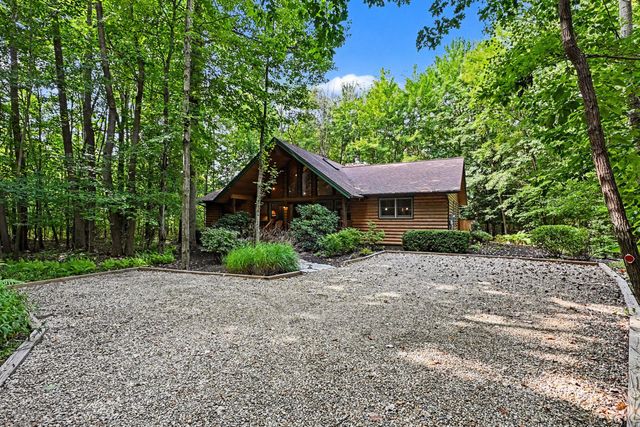 14300 Wildwood Lane, Harbert, MI 49125