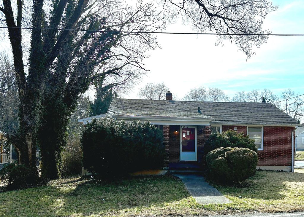 2501 Liberty RD, Roanoke, VA 24012