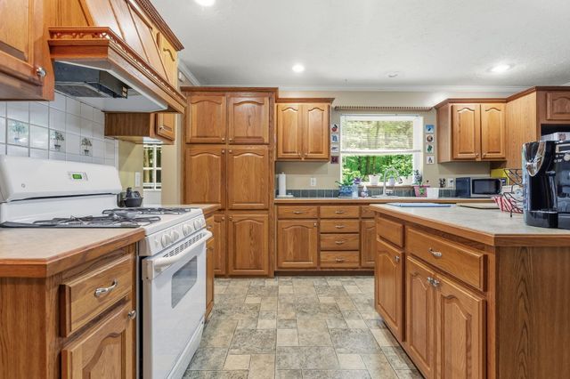 18 72nd Street, Casco Twp, MI 49090