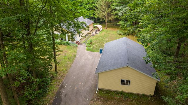 18 72nd Street, Casco Twp, MI 49090