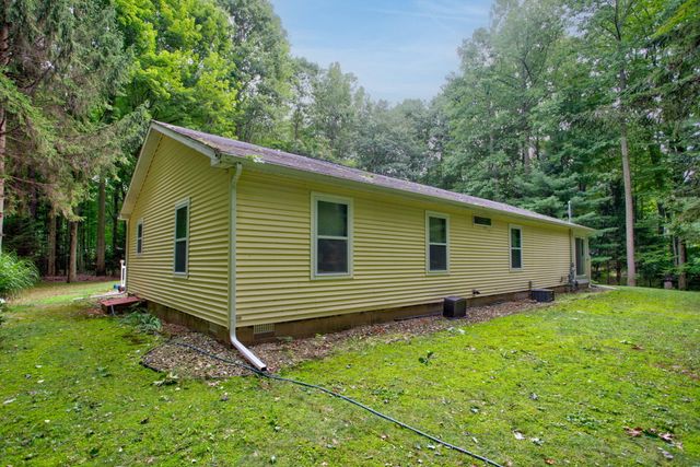 18 72nd Street, Casco Twp, MI 49090