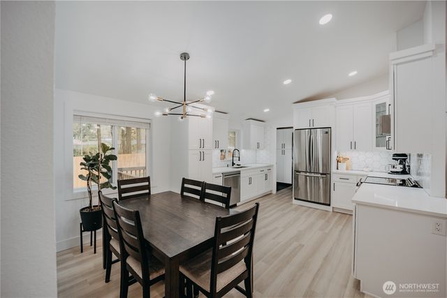 7936 Chisholm Trail, Maple Falls, WA 98266