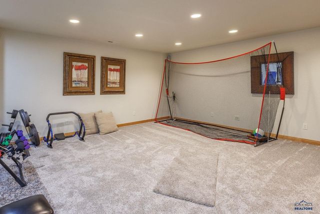 6815 MEDINAH CT, Rapid City, SD 57702