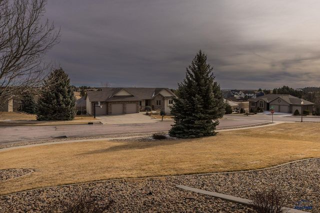 6815 MEDINAH CT, Rapid City, SD 57702