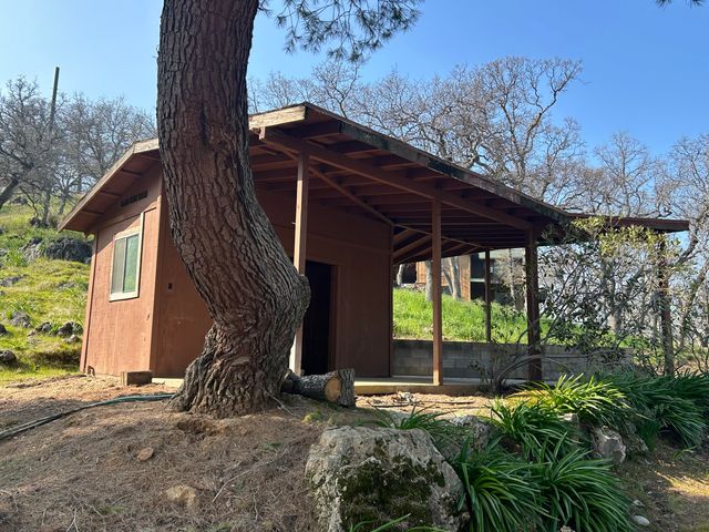 40838 Oak Ridge Drive, Three Rivers, CA 93271