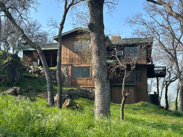 40838 Oak Ridge Drive, Three Rivers, CA 93271