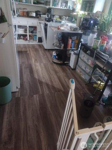 1826 W Lakeside, Moses Lake, WA 98837