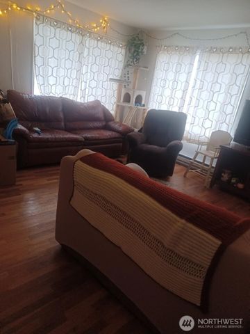 1826 W Lakeside, Moses Lake, WA 98837