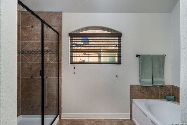 11331 Massive, Helotes, TX 78023