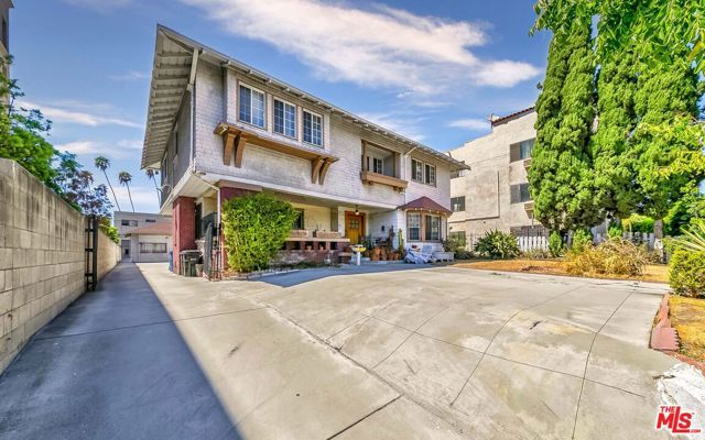 977 Arapahoe Street, Los Angeles, CA 90006