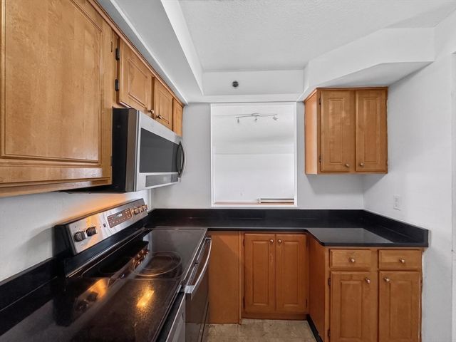 1025 Hancock St 8C, Quincy, MA 02169