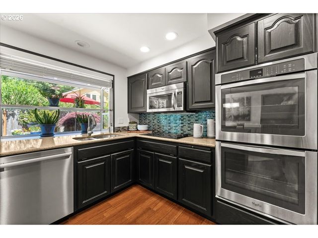 5329 Sw Charleton Ct, Lake Oswego, OR 97035
