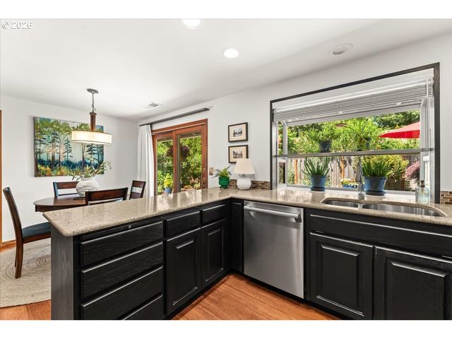 5329 Sw Charleton Ct, Lake Oswego, OR 97035
