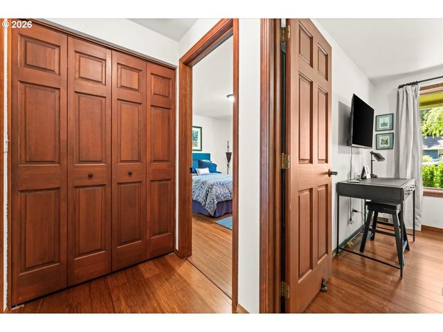 5329 Sw Charleton Ct, Lake Oswego, OR 97035
