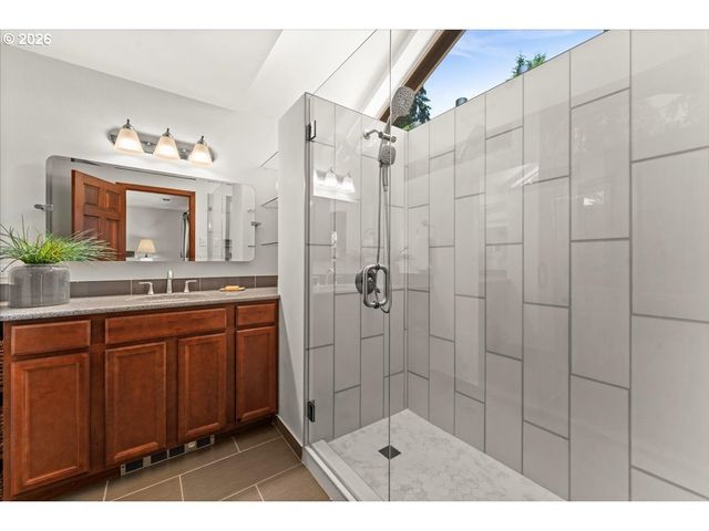 5329 Sw Charleton Ct, Lake Oswego, OR 97035
