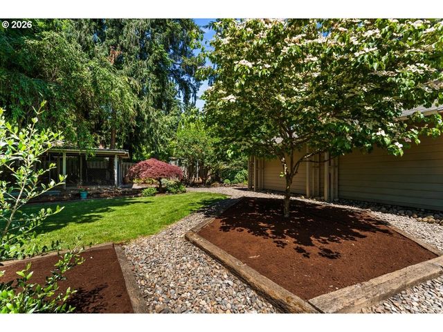 5329 Sw Charleton Ct, Lake Oswego, OR 97035