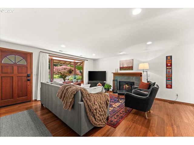 5329 Sw Charleton Ct, Lake Oswego, OR 97035