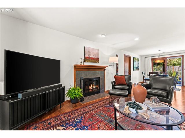 5329 Sw Charleton Ct, Lake Oswego, OR 97035