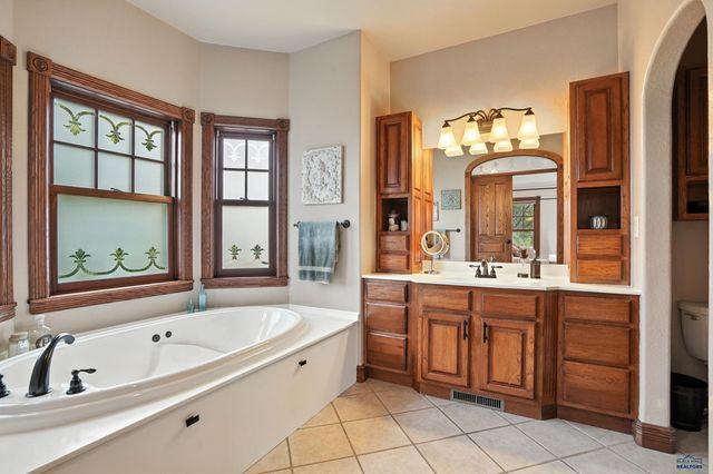 1200 ENCHANTMENT RD, Rapid City, SD 57701