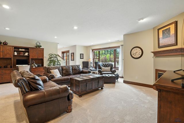 1200 ENCHANTMENT RD, Rapid City, SD 57701