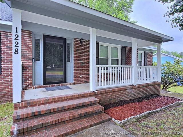 1228 Butterwood Circle, Fayetteville, NC 28314