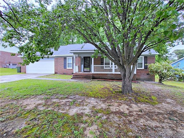1228 Butterwood Circle, Fayetteville, NC 28314