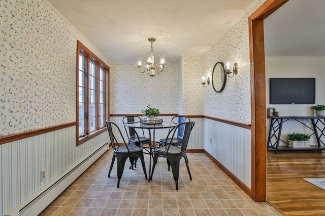 31 Mills Ave, Revere, MA 02151