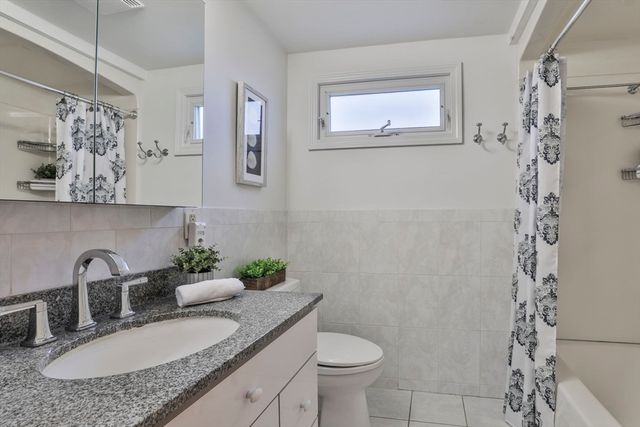 31 Mills Ave, Revere, MA 02151