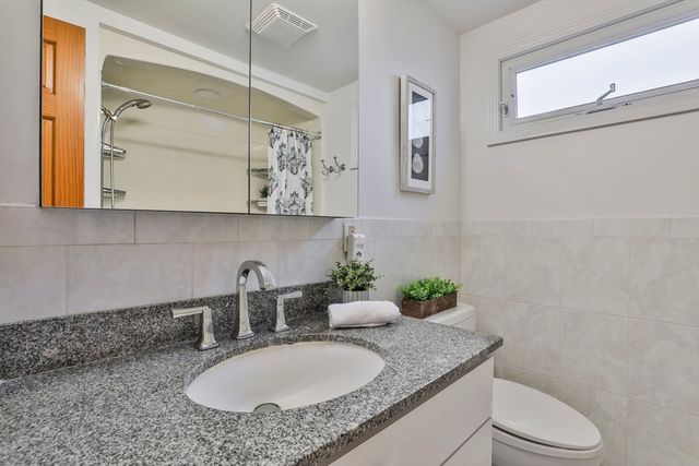 31 Mills Ave, Revere, MA 02151