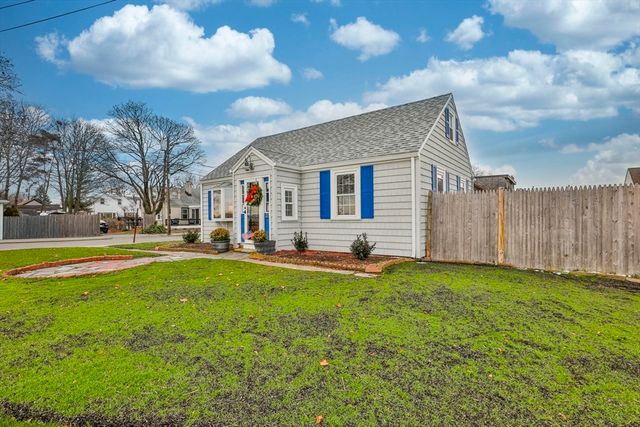 31 Mills Ave, Revere, MA 02151