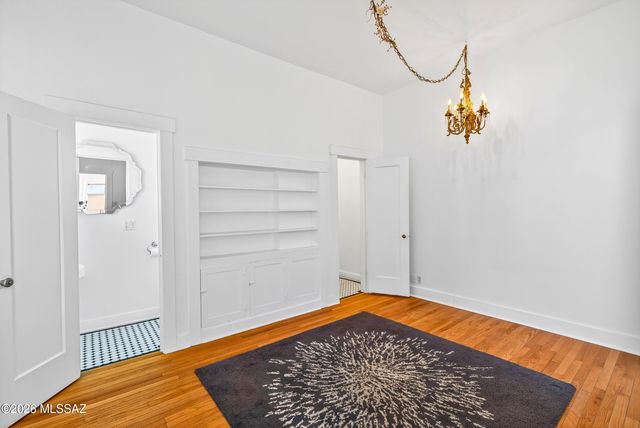 347 S 6th Avenue, Tucson, AZ 85701