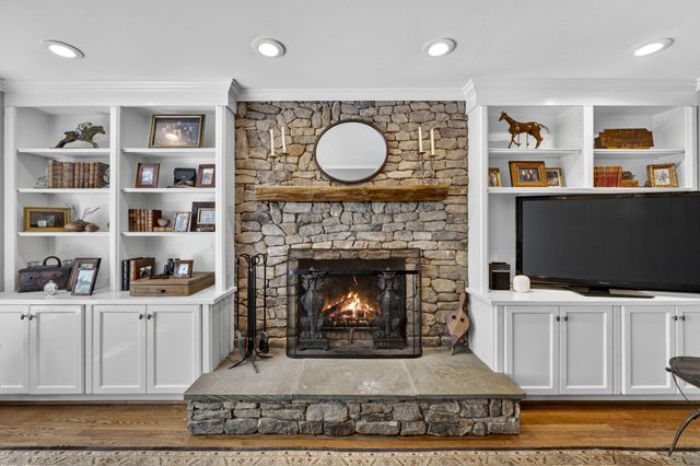 23559 PARSONS RD, Middleburg, VA 20117