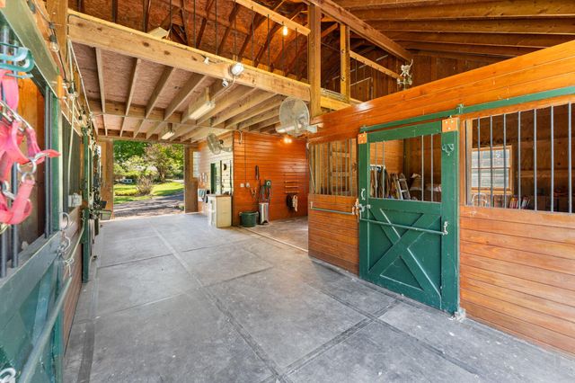 23559 PARSONS RD, Middleburg, VA 20117